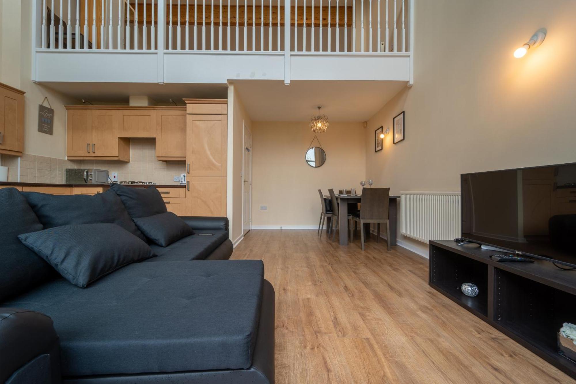 Luxury 2 Bed Apartment - Near Heathrow, Legoland, Windsor Slough Exterior foto